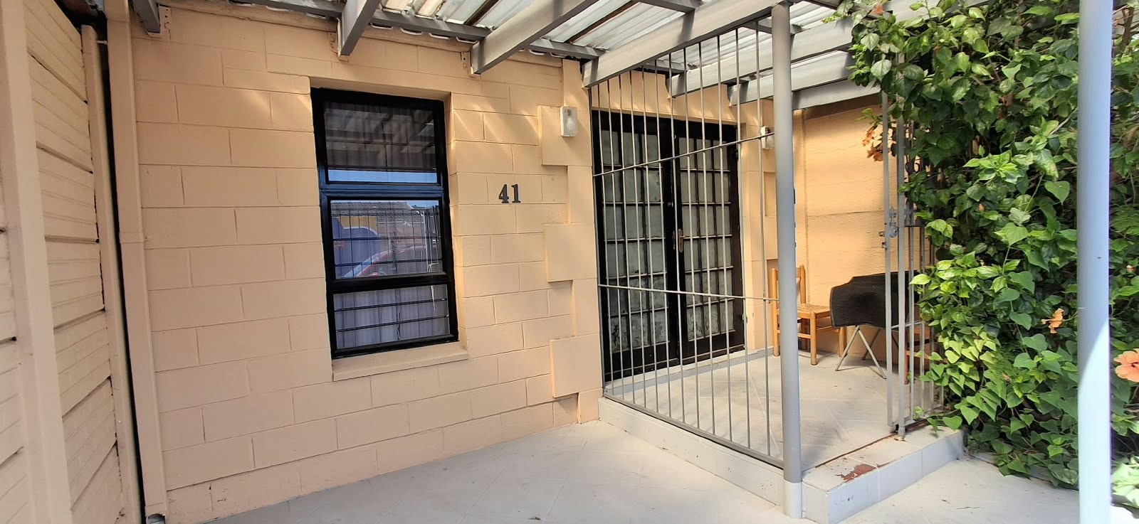 House for sale in Rocklands, Mitchells Plain, 160 m²