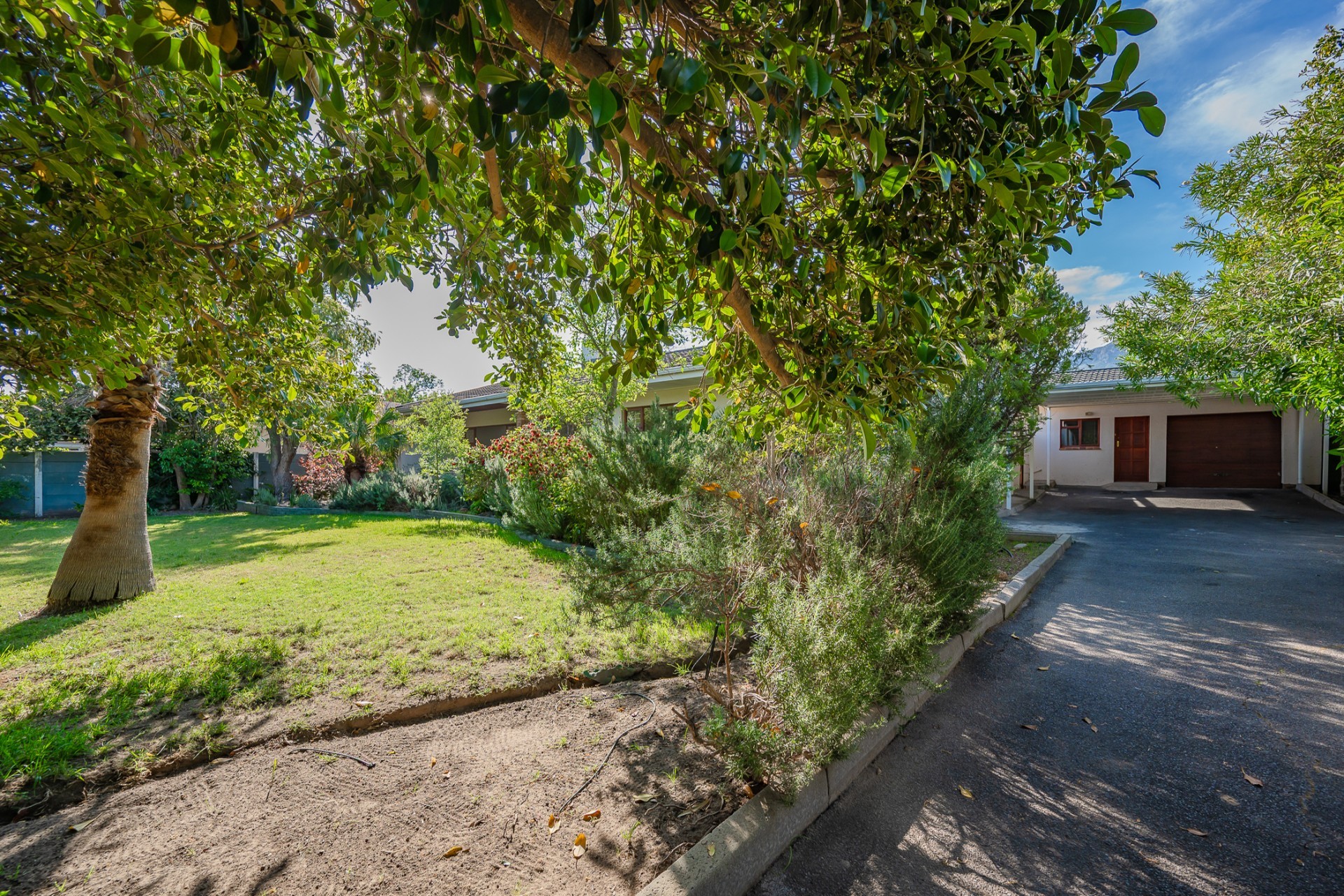 House for sale in Land & Zeezicht, Somerset West, 5 Birkenhead, Land & Zeezicht, Somerset West, Western Cape, 200 m²