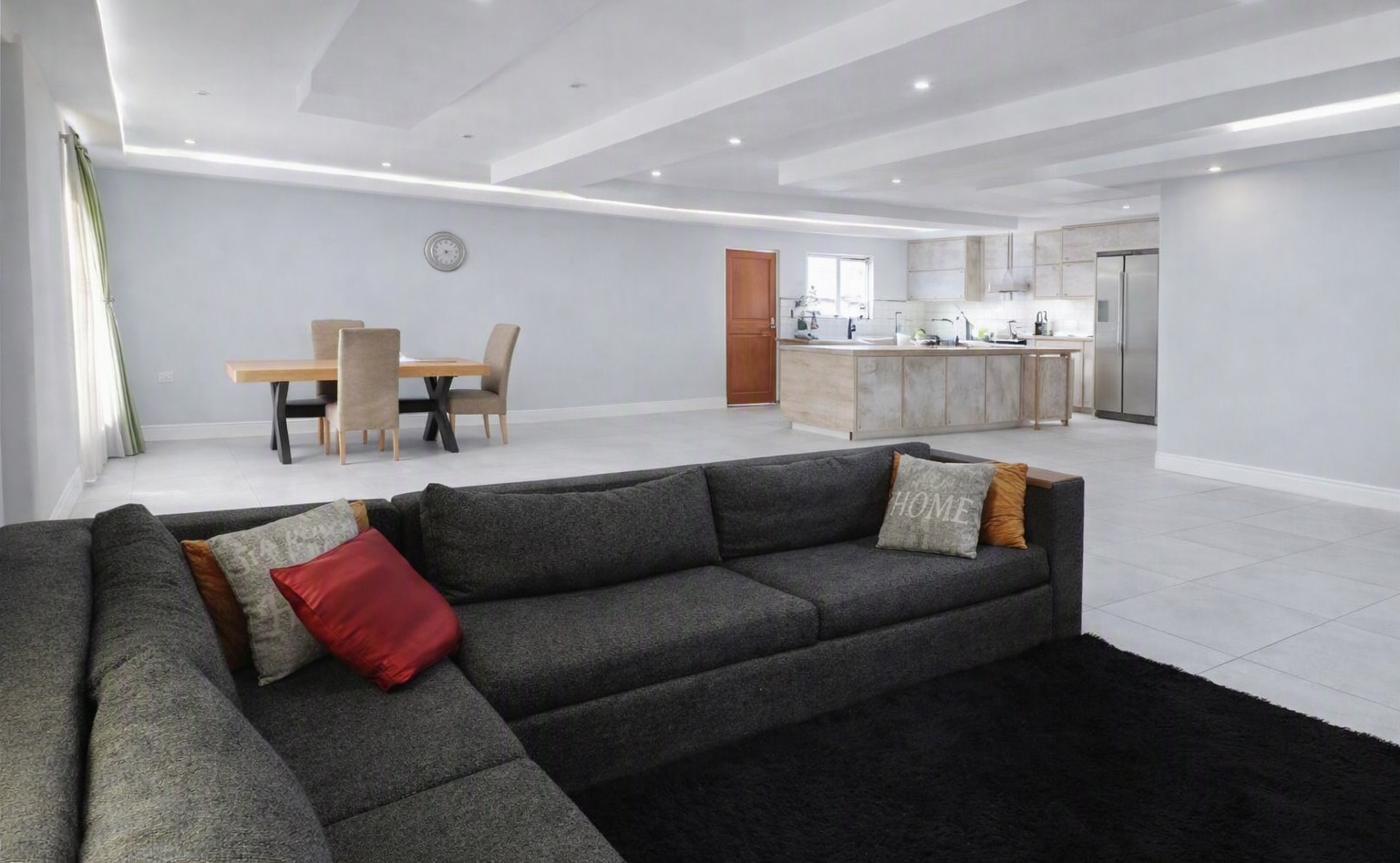 House for sale in Bishop Lavis, Cape Town, 177 m²