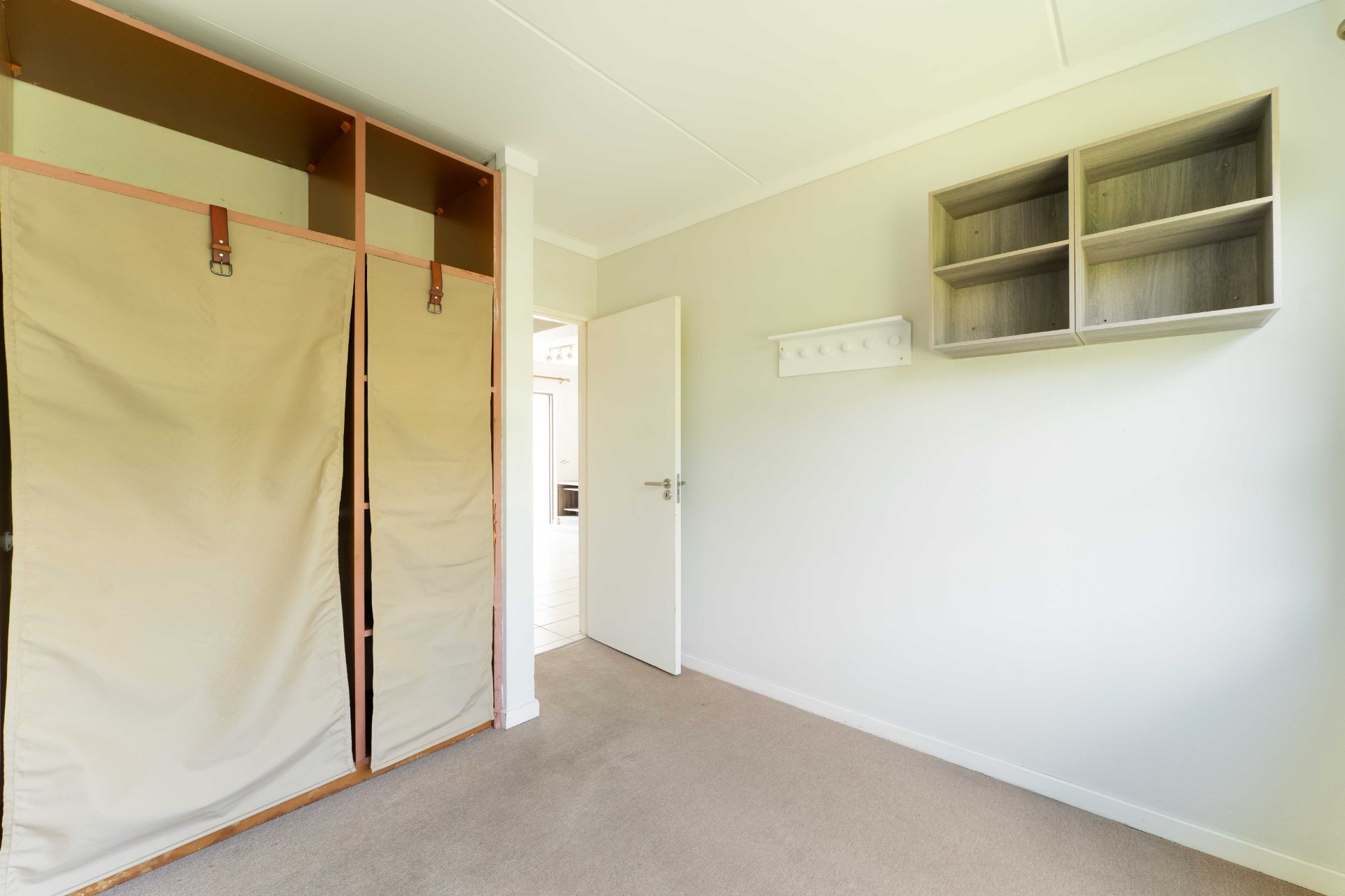 Apartment for rent in Fourways, Sandton, 57 m²