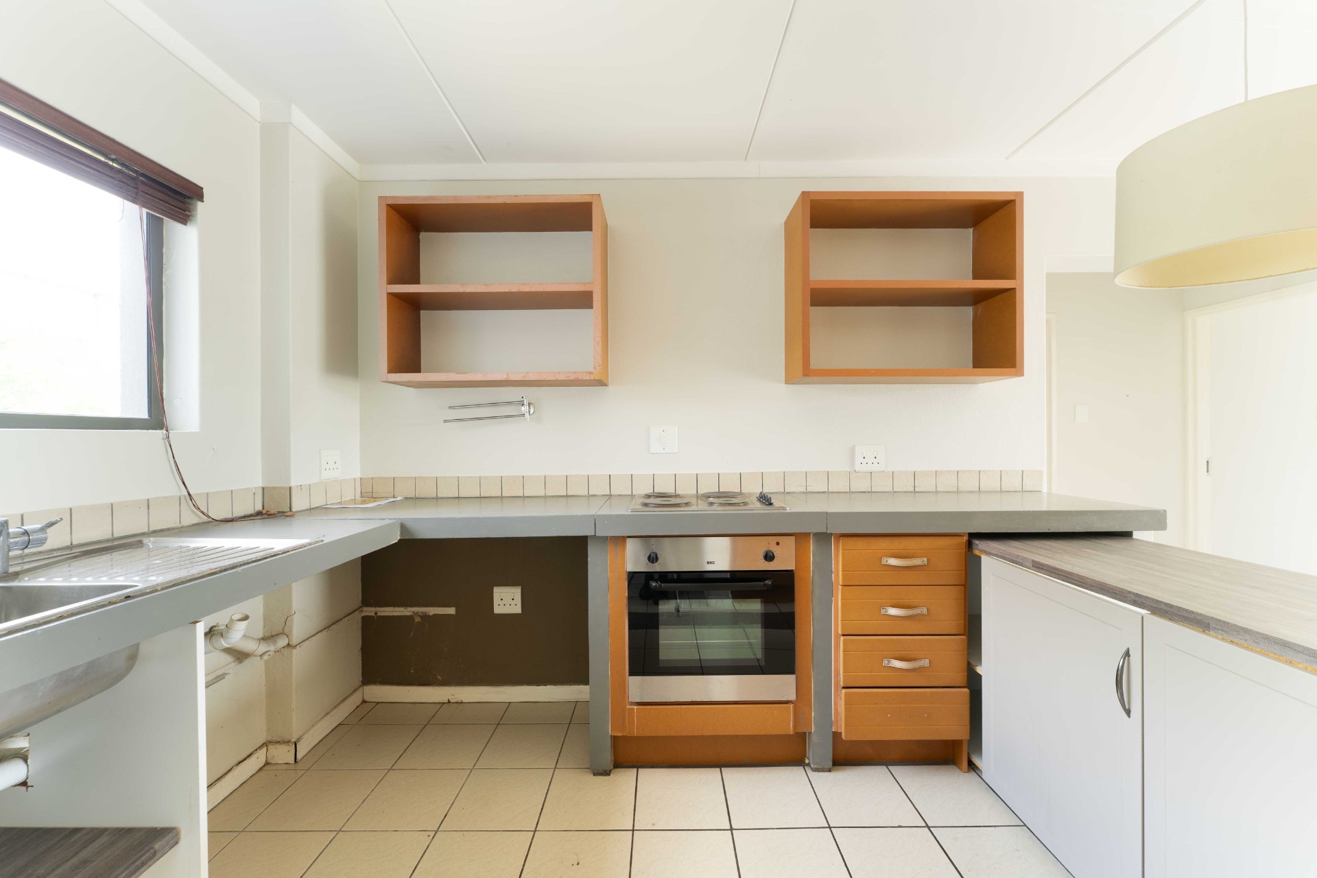 Apartment for rent in Fourways, Sandton, 57 m²