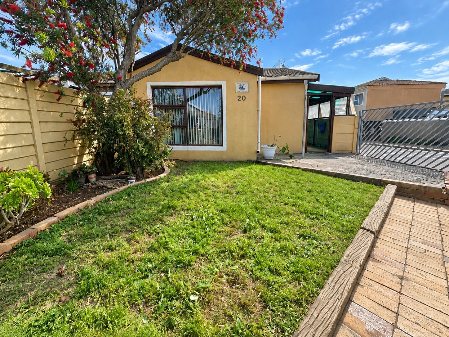 House for sale in Retreat, Cape Town, 45 m²