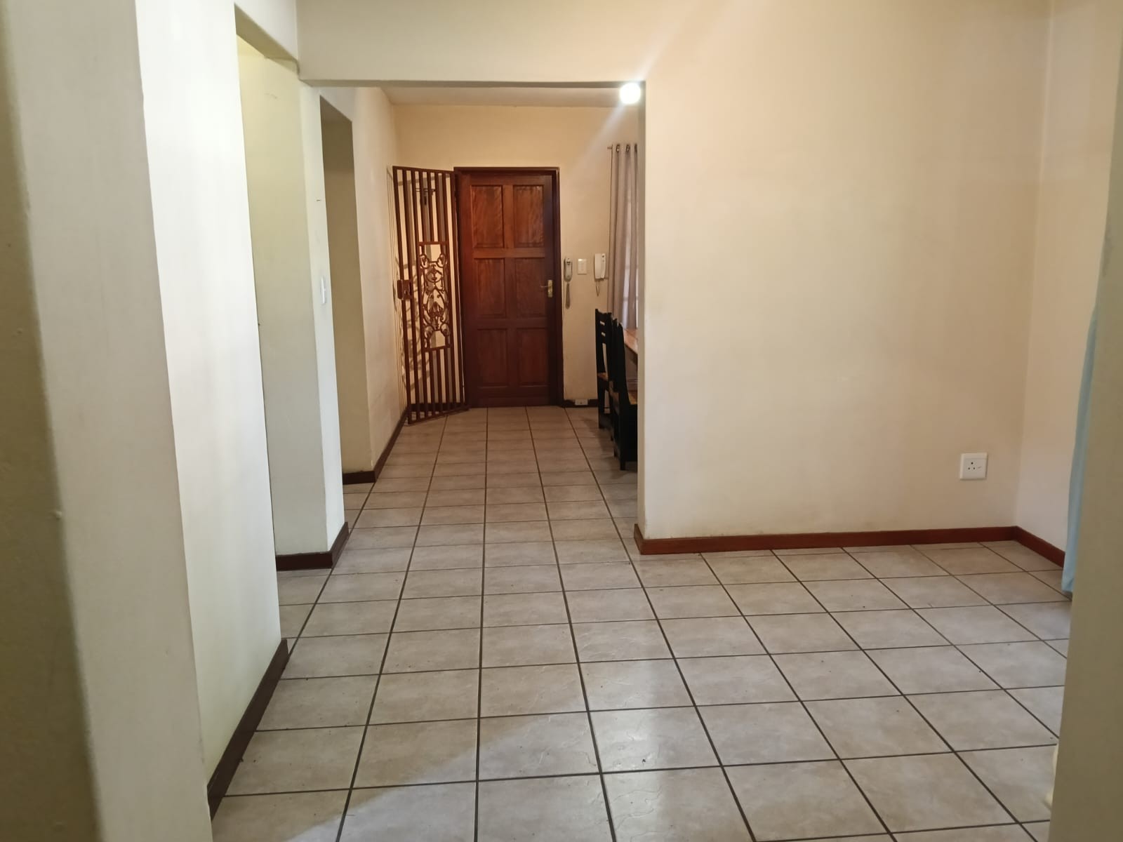 Townhouse for rent in Florida Park, Roodepoort, 178 m²
