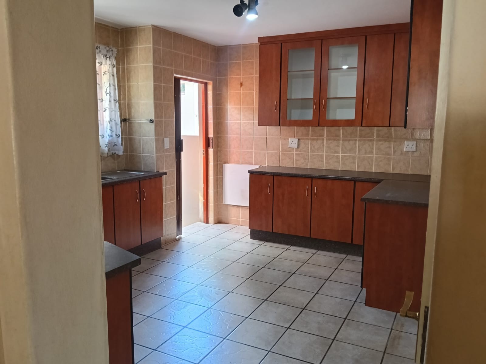 Townhouse for rent in Florida Park, Roodepoort, 178 m²