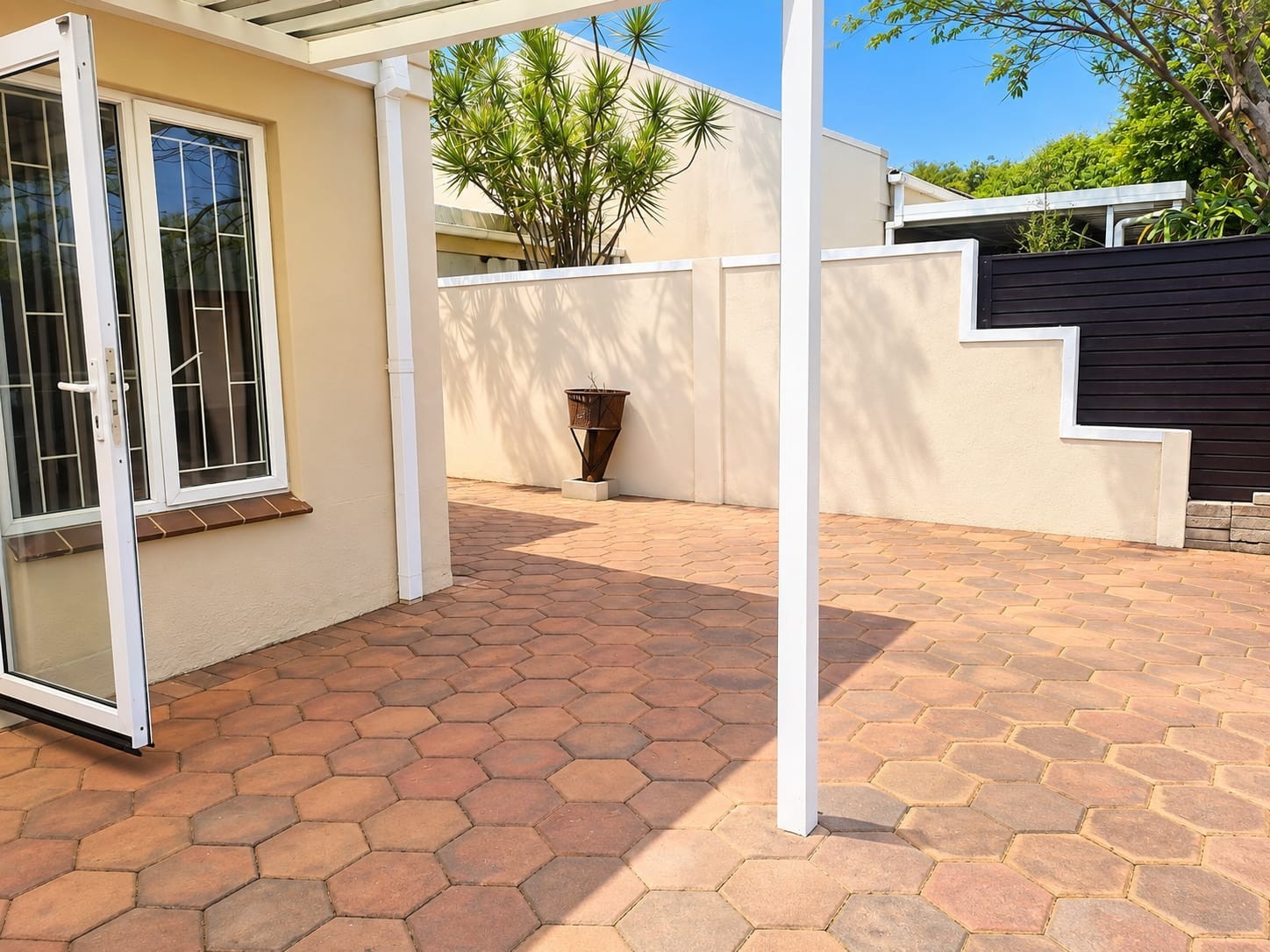 Townhouse for sale in Sherwood, Durban, KwaZulu Natal, 19 PARK AVENUE GARDENS, PARK AVENUE GARDENS, 100 45th Avenue, Sherwood, Durban, KwaZulu Natal, 95 m²
