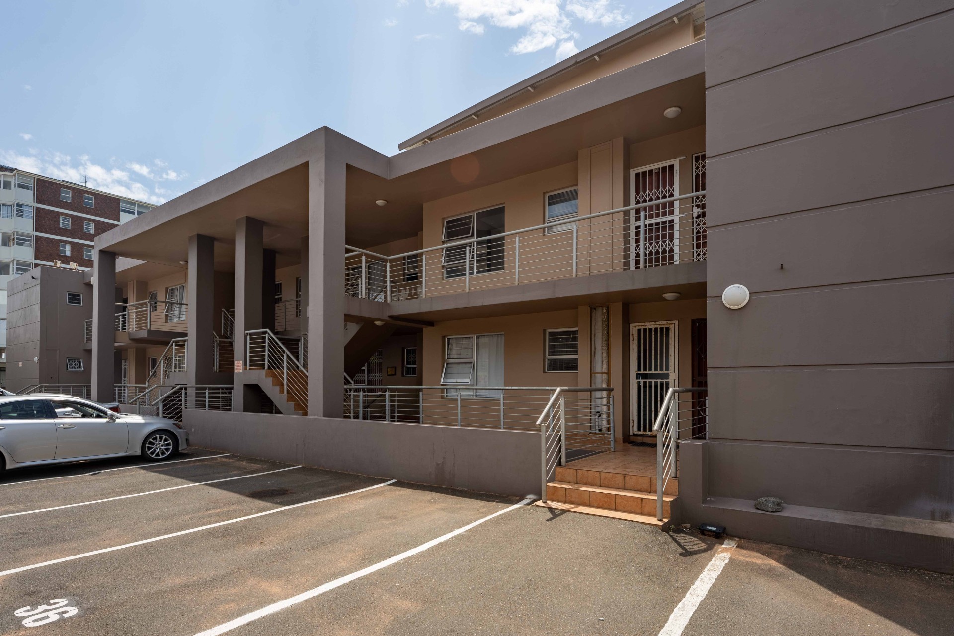 Apartment for sale in Warner Beach, Amanzimtoti, KwaZulu Natal, 89 m²