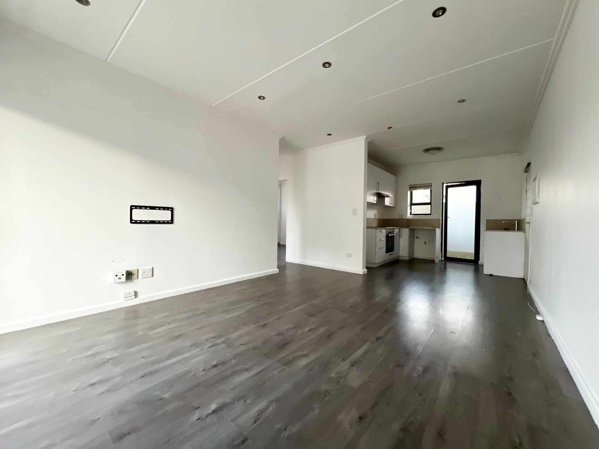 Apartment for rent in Edenburg, Sandton, 87 m²