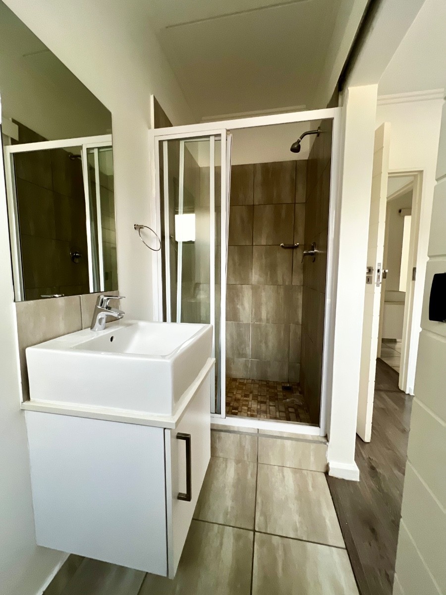 Apartment for rent in Edenburg, Sandton, 87 m²