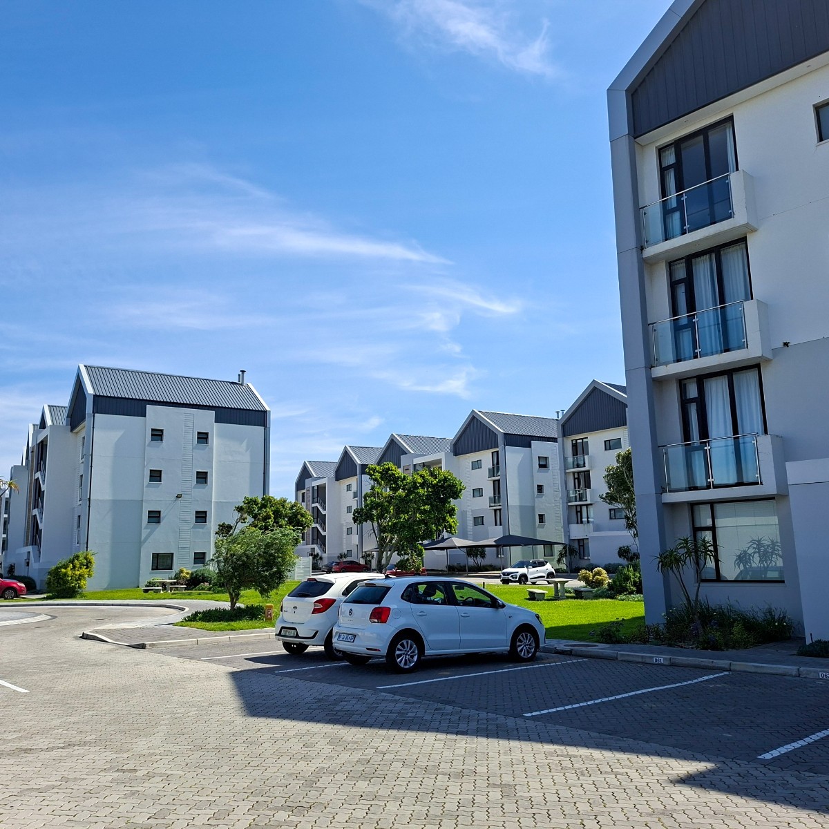 Apartment for sale in Summerstrand, Port Elizabeth, 87 m²
