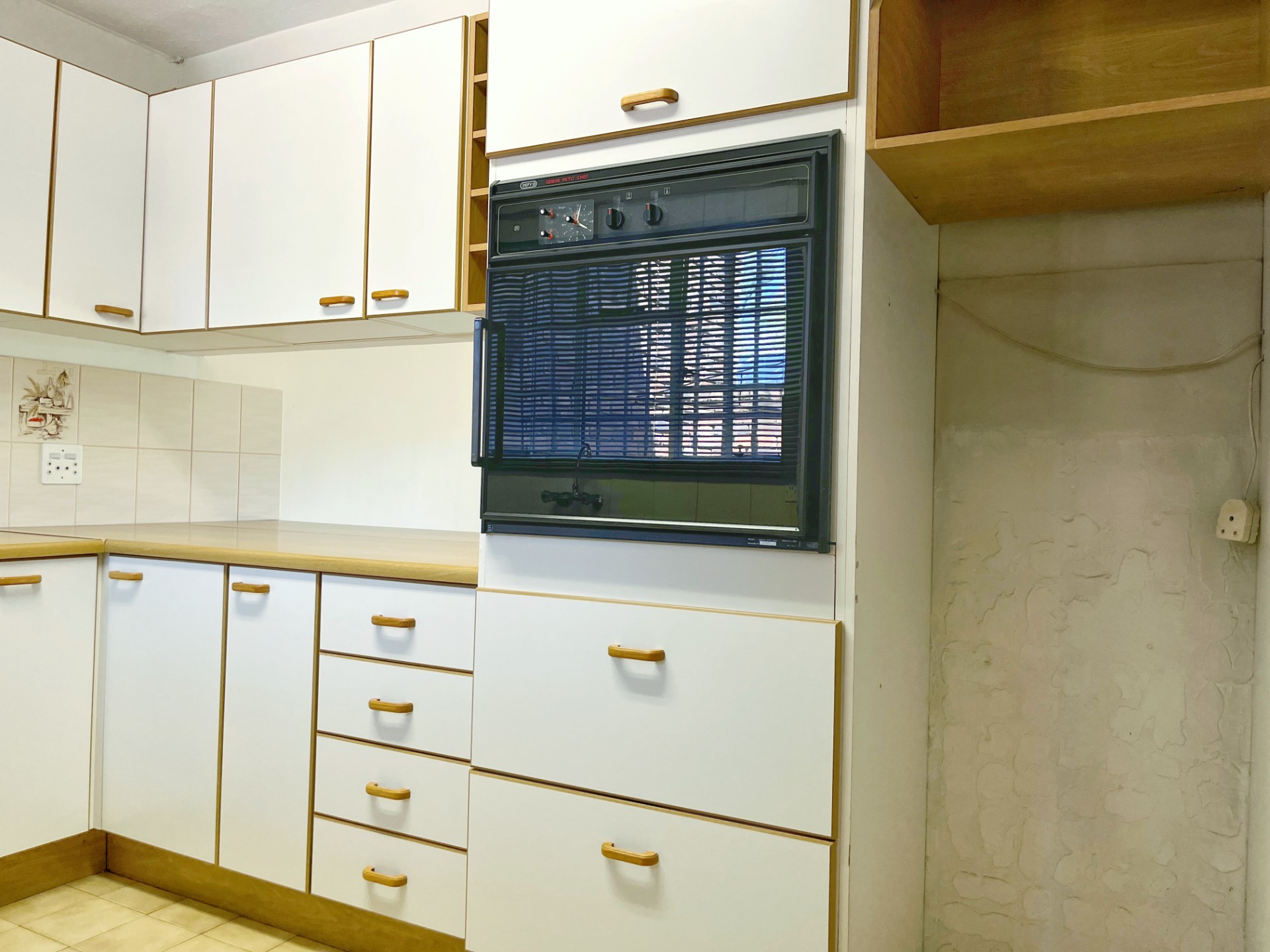 Townhouse for rent in Bergbron Ext 1, Roodepoort, 105 m²