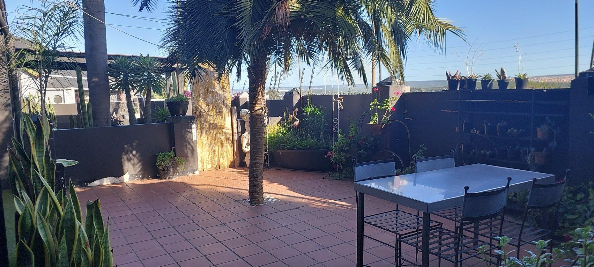 House for sale in Cannon Hill, Uitenhage, 3000 m²
