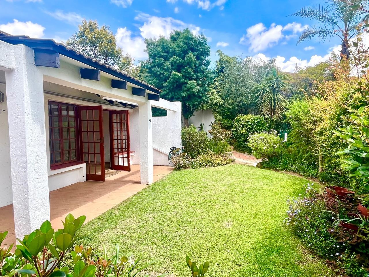 Townhouse for rent in Bryanston, Sandton