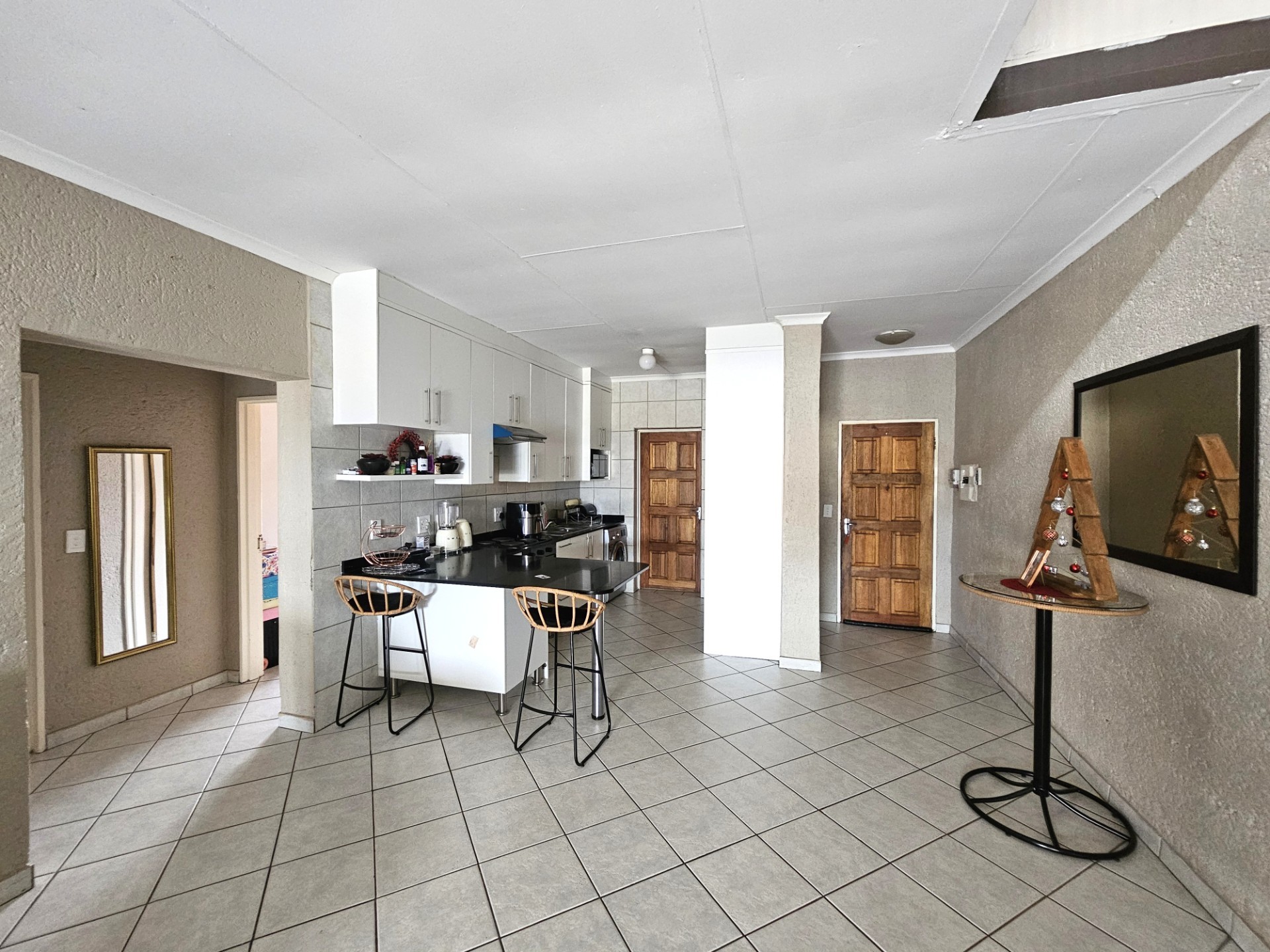 Apartment for sale in Stonehenge Ext 1, Stonehenge, Nelspruit, 140 m²