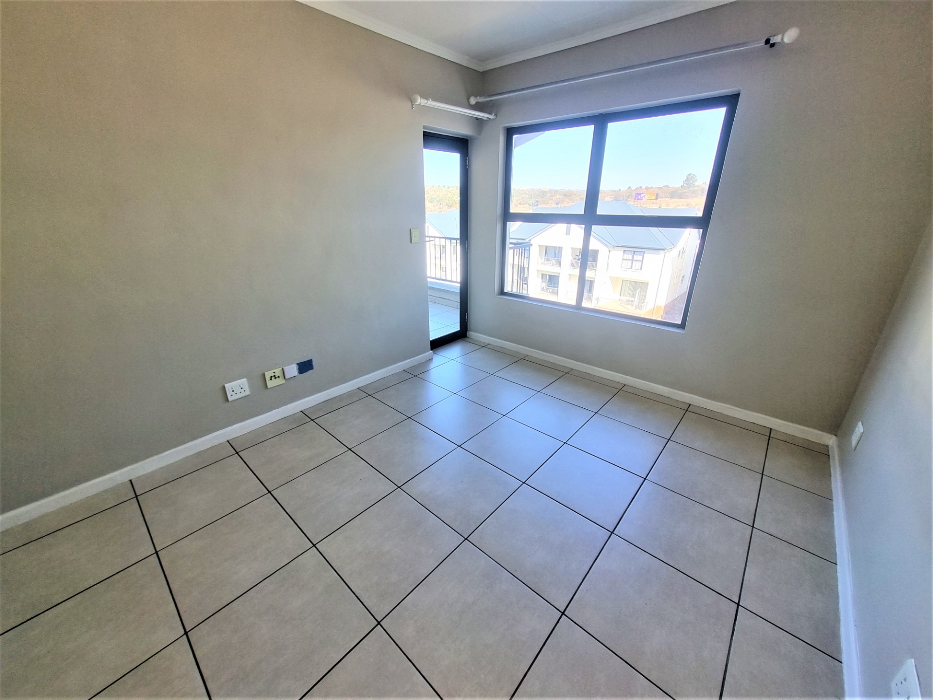 Apartment for rent in Olivedale, Randburg, 45 m²