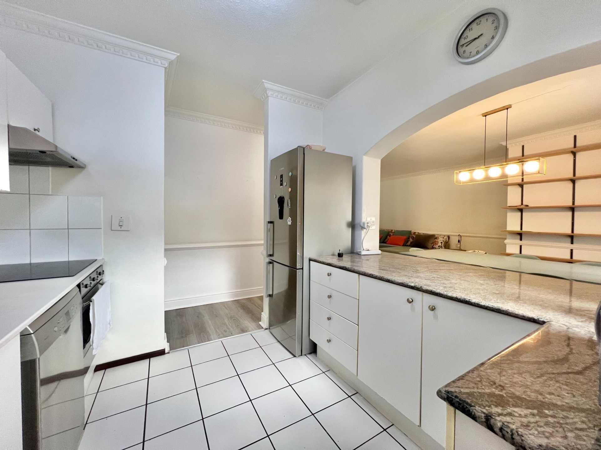 Apartment for rent in Dunkeld West, Johannesburg, 112 m²