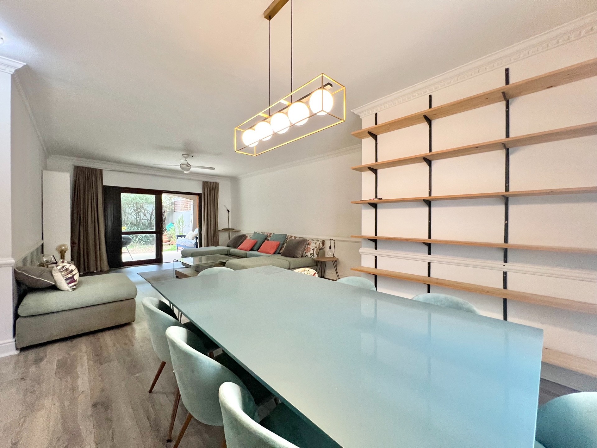 Apartment for rent in Dunkeld West, Johannesburg, 112 m²