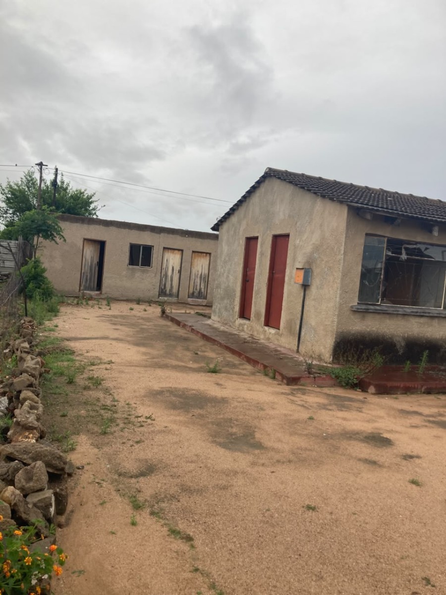 House for sale in Seshego A, Seshego, Polokwane, 372 m²