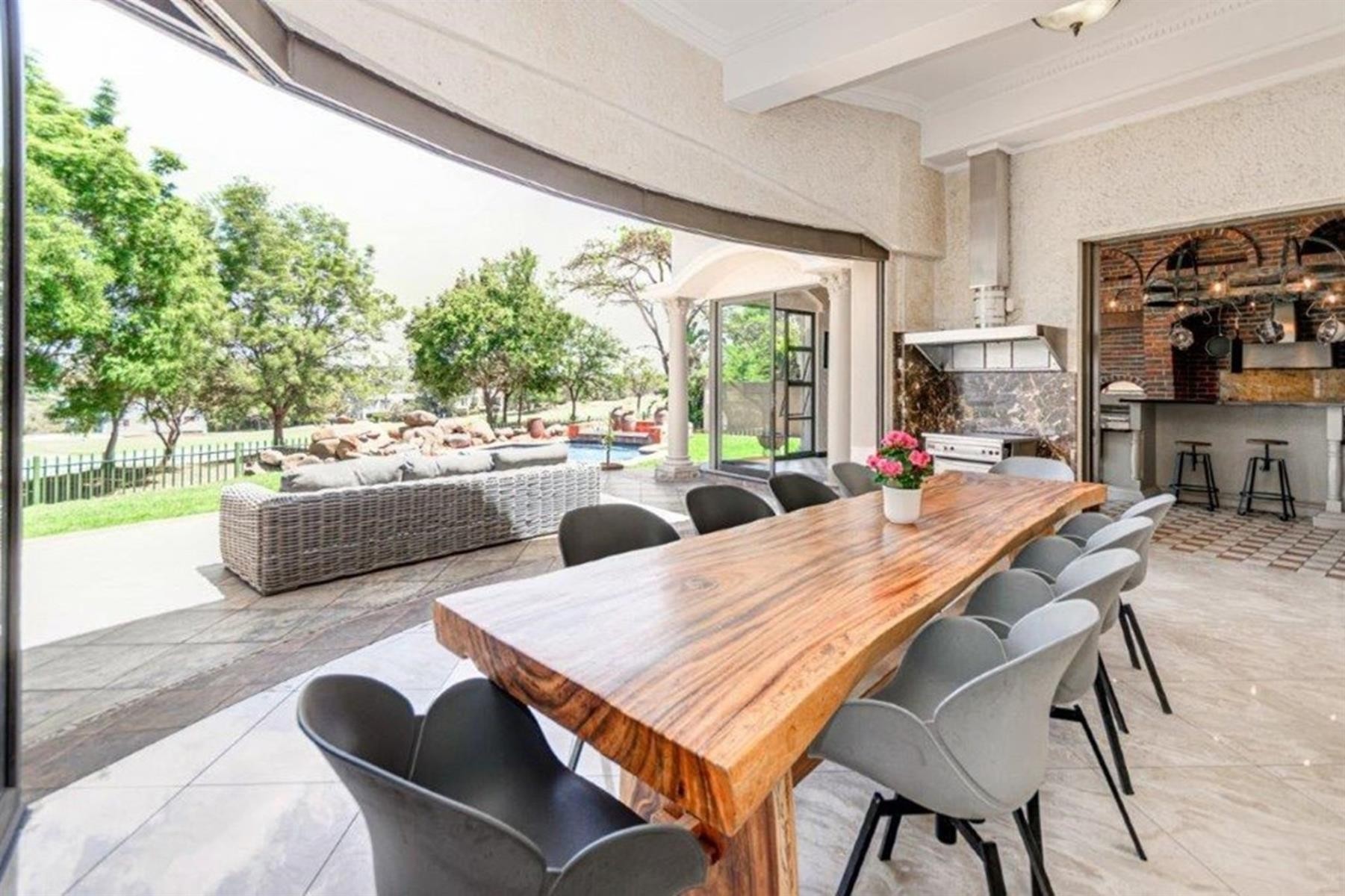 House for sale in Dainfern Golf Estate, Dainfern, Sandton, 1404 Collingham Close, Dainfern Golf Estate, Dainfern, Sandton, Gauteng, 590 m²