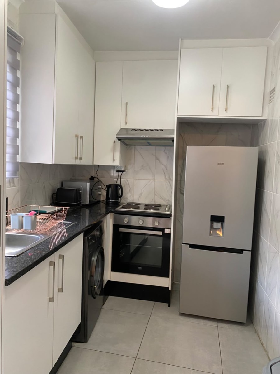 Studio Apartment for rent in Wendywood, Sandton, 47 m²