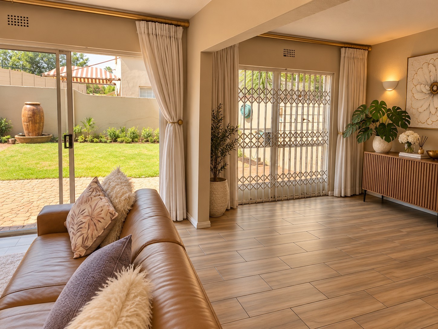 Duplex for sale in Lyndhurst, Johannesburg, 154 m²