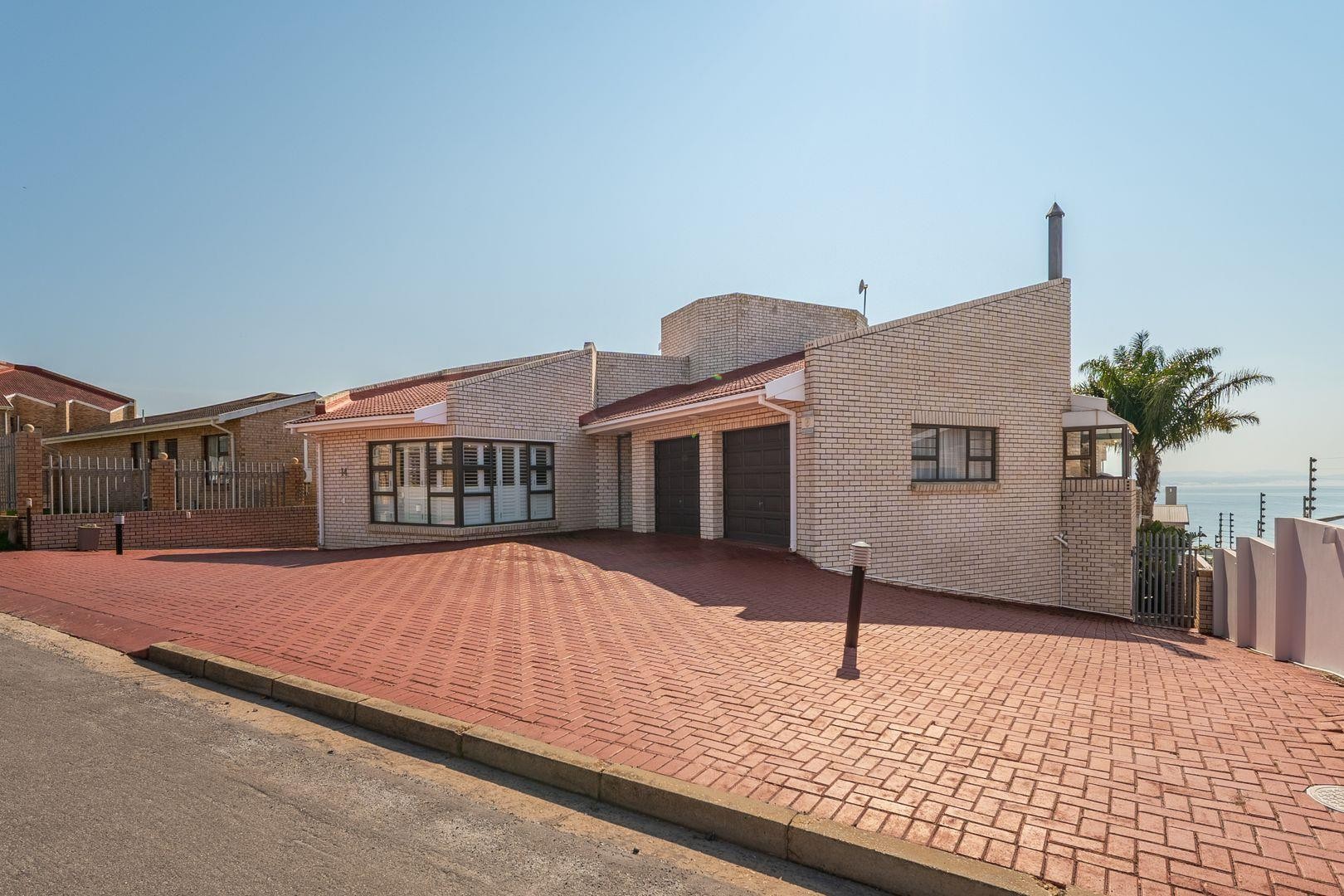 House for sale in Wavecrest, Jeffreys Bay, 14 Tamarisk, Wavecrest, Jeffreys Bay, Eastern Cape, 630 m²