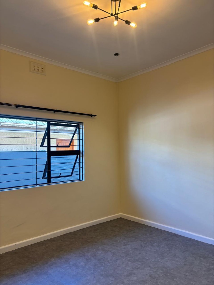 House for rent in Parow Central, Parow, 379 m²
