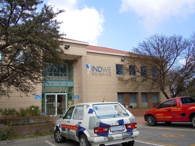 Commercial Property for rent in Vorna Valley, Midrand, 1965 m²