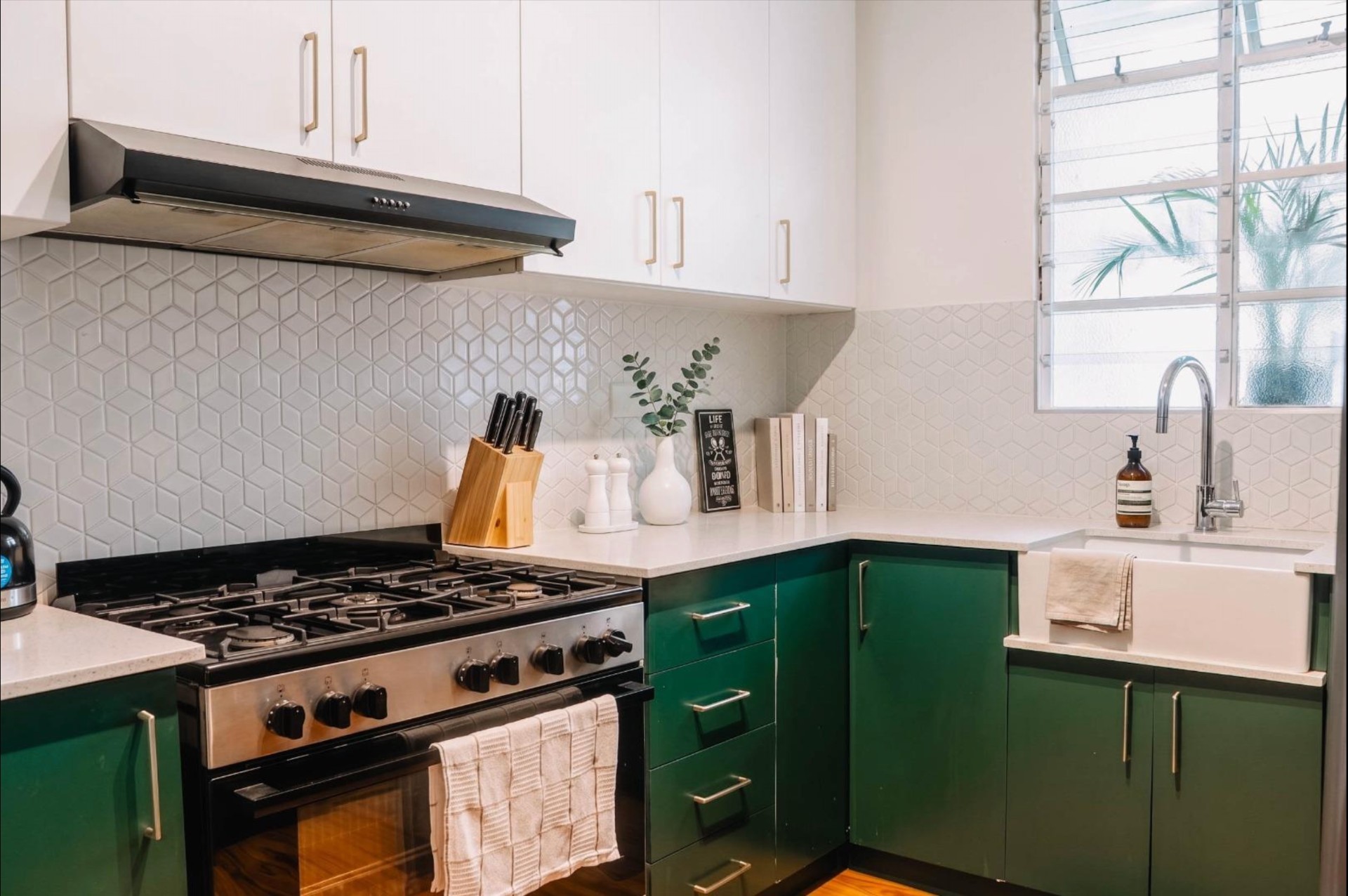Apartment for sale in Gardens, Cape Town, 91 m²