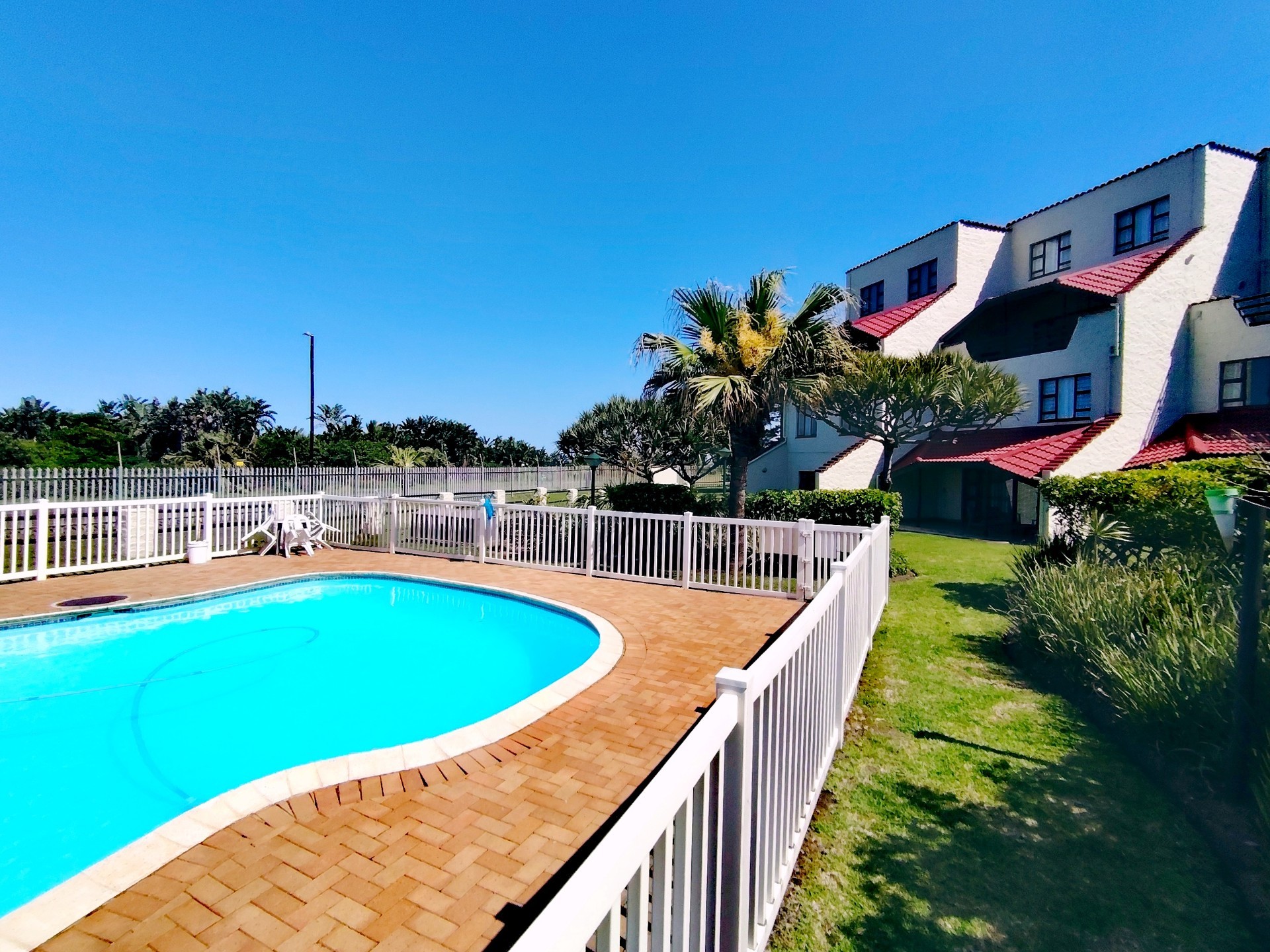 Apartment for sale in Uvongo Beach, Margate, KwaZulu Natal, 104 m²