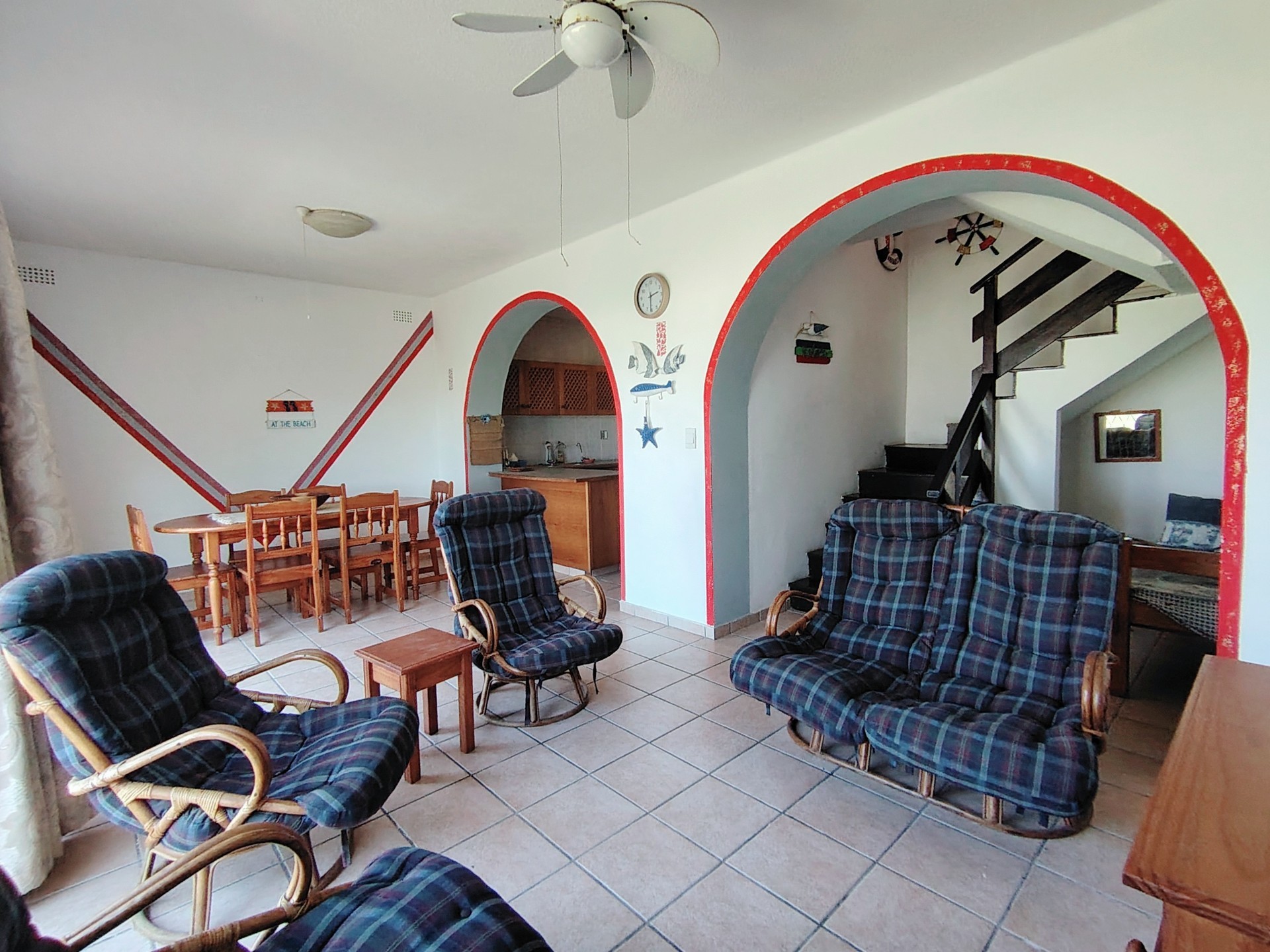 Apartment for sale in Uvongo Beach, Margate, KwaZulu Natal, 104 m²