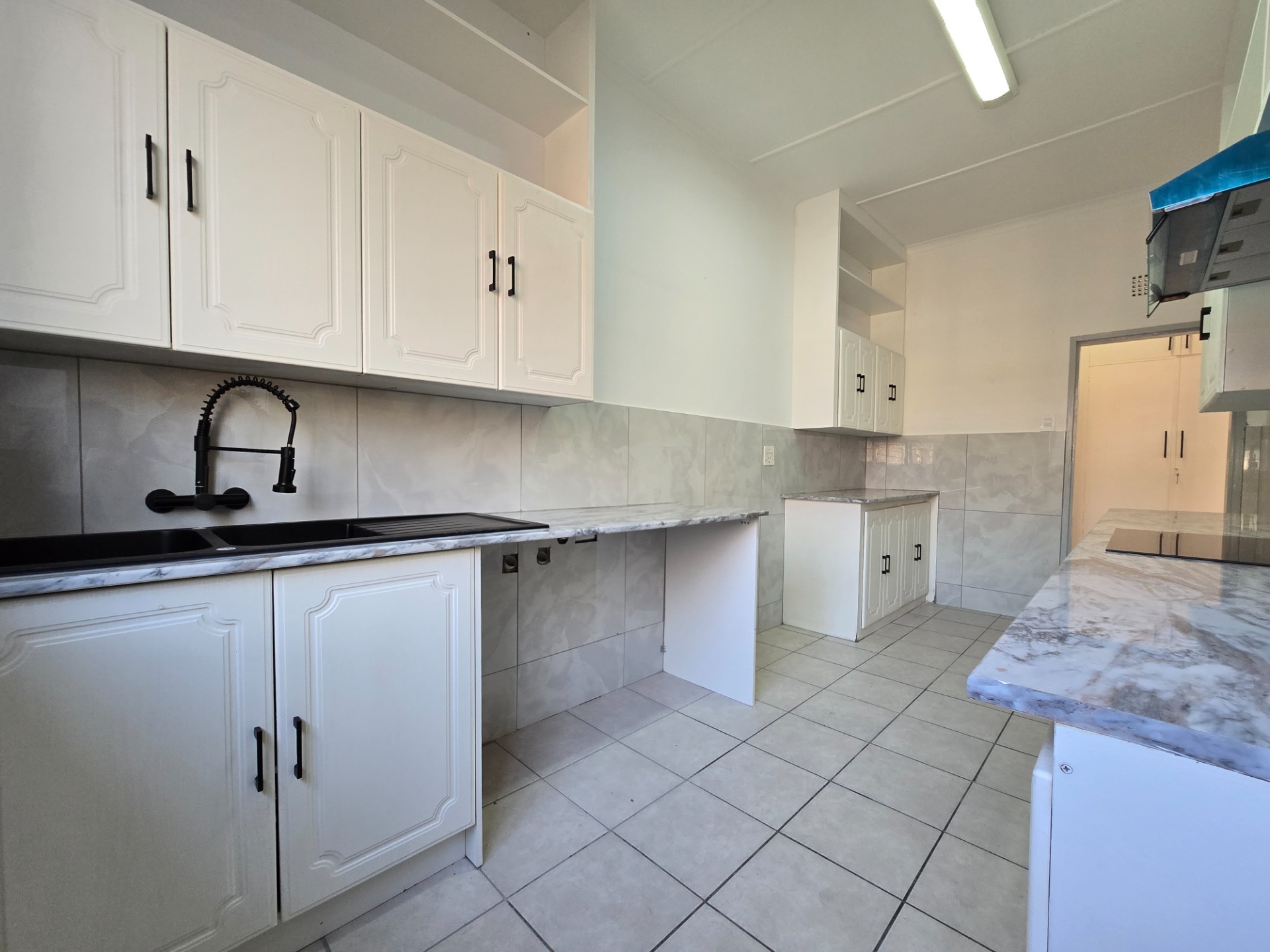 Apartment for rent in Benoni West, Benoni, 404, Sutton Place, 136 Princes Ave, Benoni West, Benoni, Gauteng, 173 m²