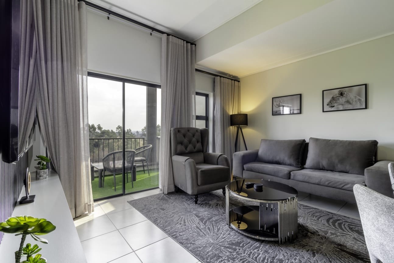 Apartment for rent in Waterfall, Midrand, 70 m²