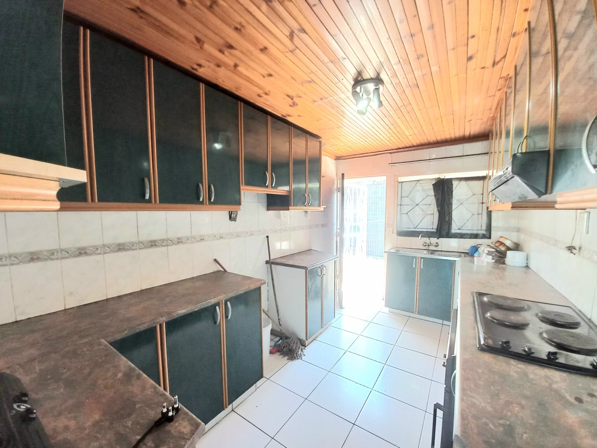 House for sale in Longcroft, Phoenix, KwaZulu Natal, 300 m²