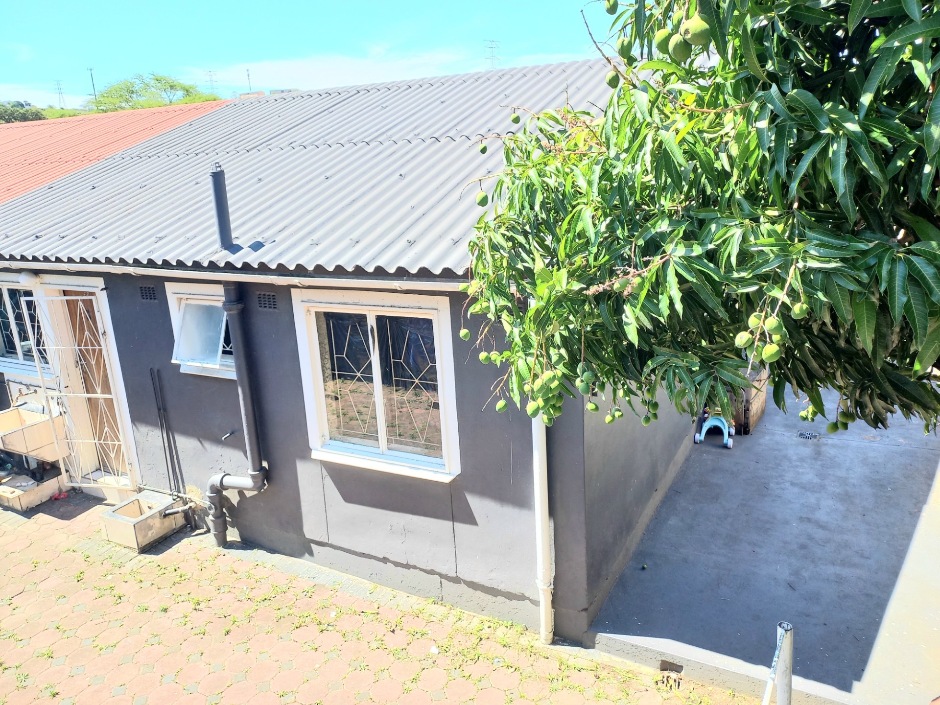 House for sale in Longcroft, Phoenix, KwaZulu Natal, 300 m²