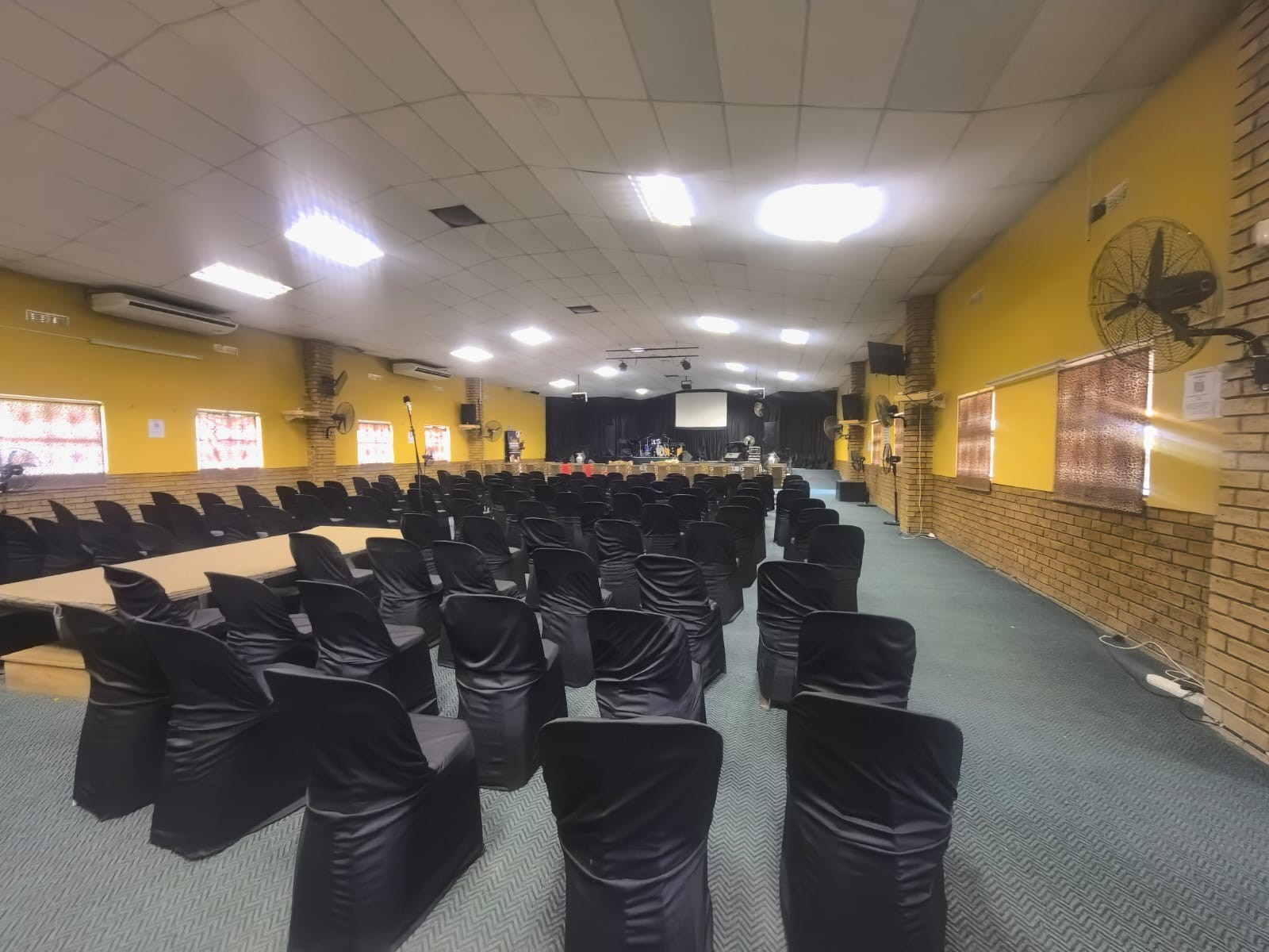 Commercial Property for sale in Marburg, Port Shepstone, KwaZulu Natal, 410 m²
