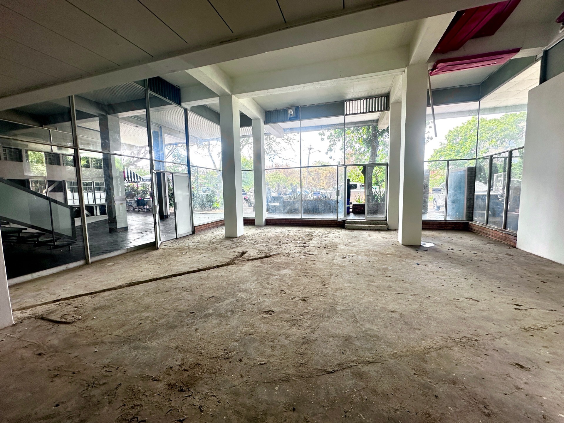 Commercial Property for rent in Lynnwood, Pretoria, 180 m²