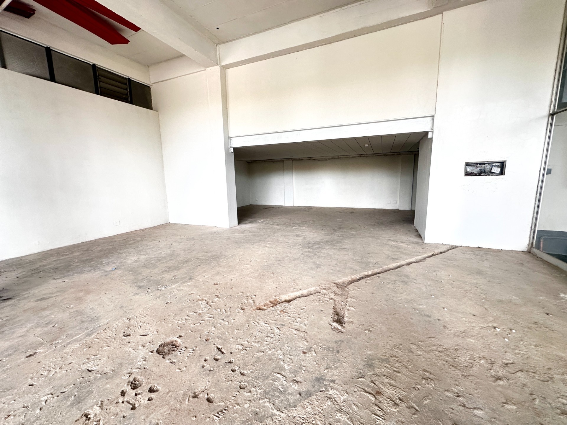 Commercial Property for rent in Lynnwood, Pretoria, 180 m²