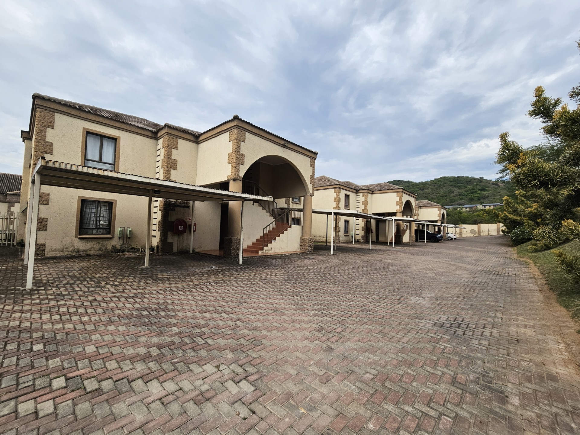 Apartment for sale in Stonehenge Ext 8, Stonehenge, Nelspruit