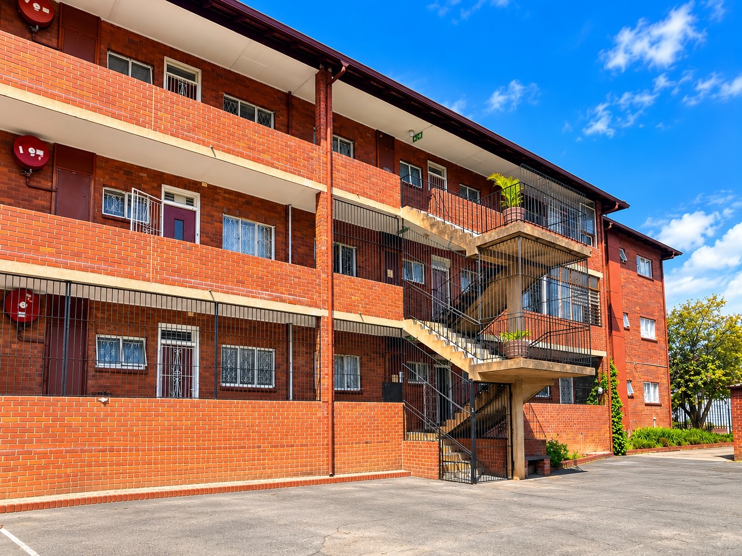 Apartment for sale in Scottsville, Pietermaritzburg, KwaZulu Natal, 99 m²