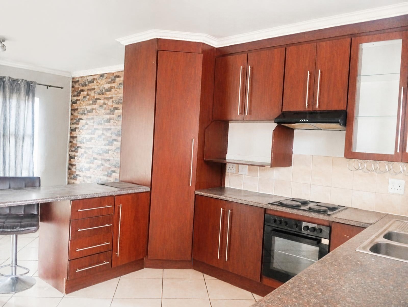 Townhouse for rent in Groblerpark, Roodepoort