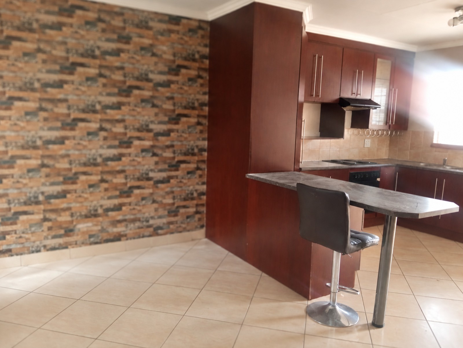 Townhouse for rent in Groblerpark, Roodepoort