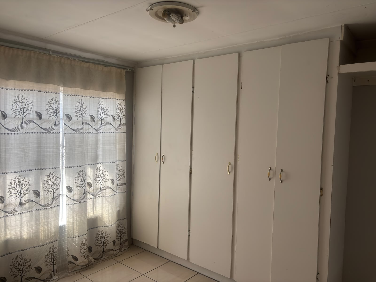 House for rent in Diepkloof Zone 4, Diepkloof, Soweto