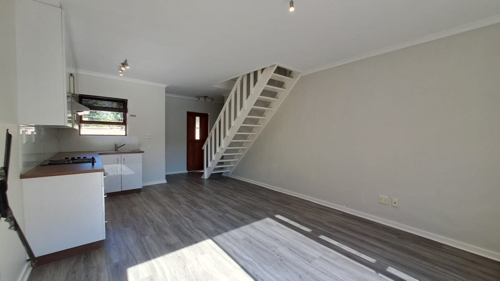 Townhouse for sale in Lorraine, Port Elizabeth, 90 m²