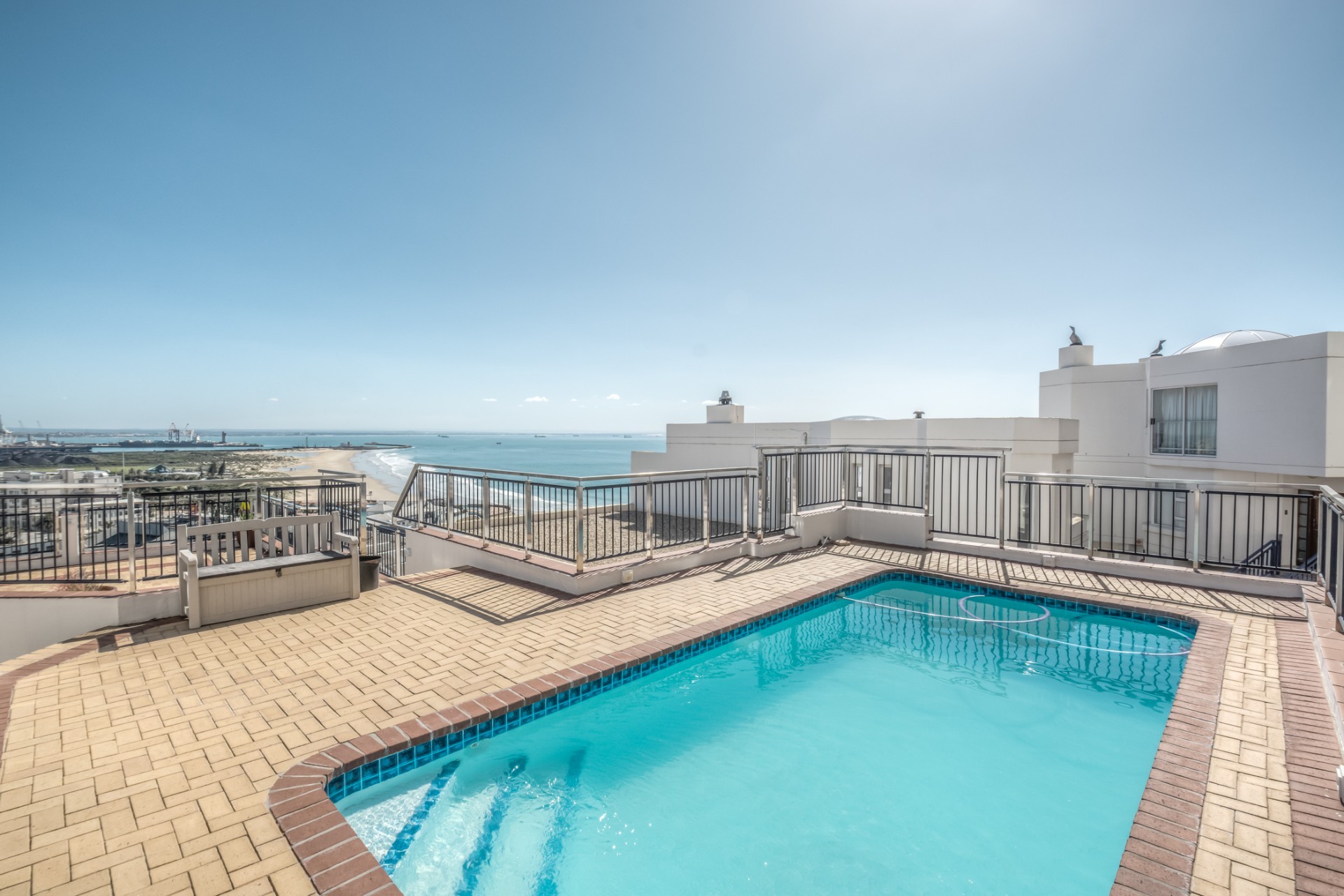 Apartment for sale in Summerstrand, Port Elizabeth, 74 m²