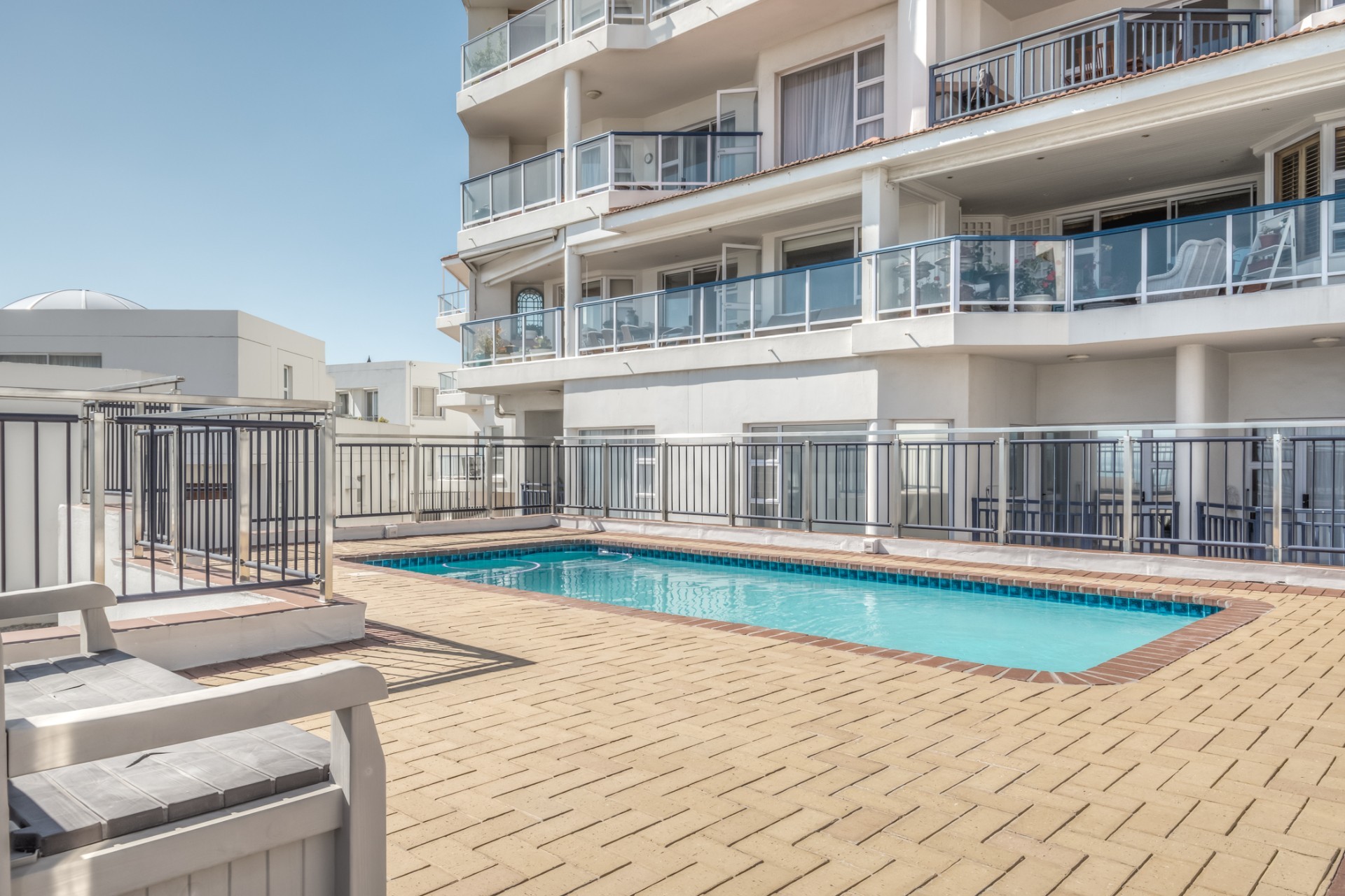 Apartment for sale in Summerstrand, Port Elizabeth, 74 m²