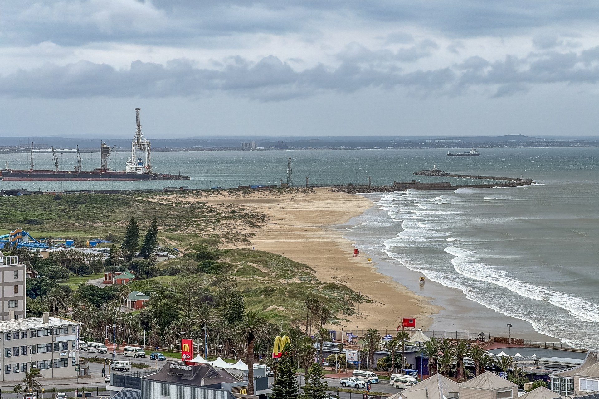 Apartment for sale in Summerstrand, Port Elizabeth, 74 m²