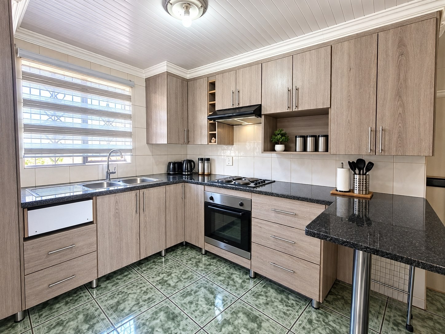 House for sale in Soshanguve XX, Soshanguve, 246 m²