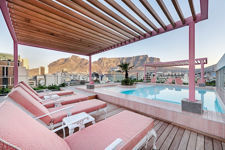 Airbnb 2 Bedroom Apartment For Sale / De Waterkant