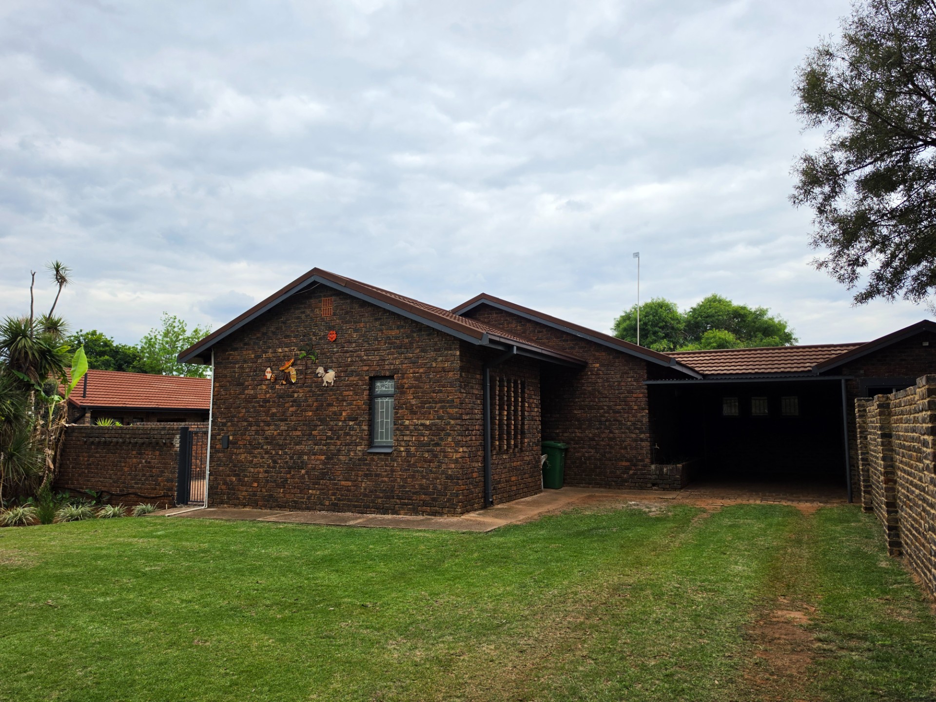 House for sale in Dennesig, Middelburg, 1175 m²