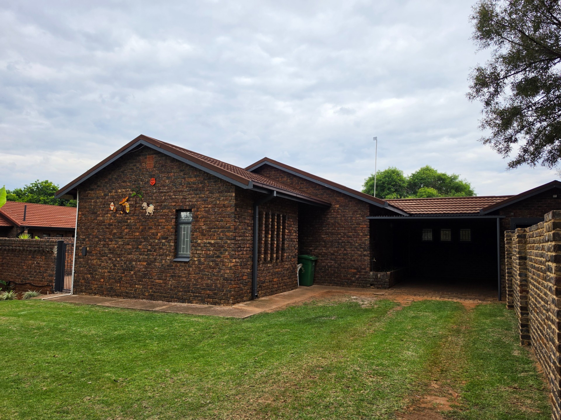 House for sale in Dennesig, Middelburg, 1175 m²